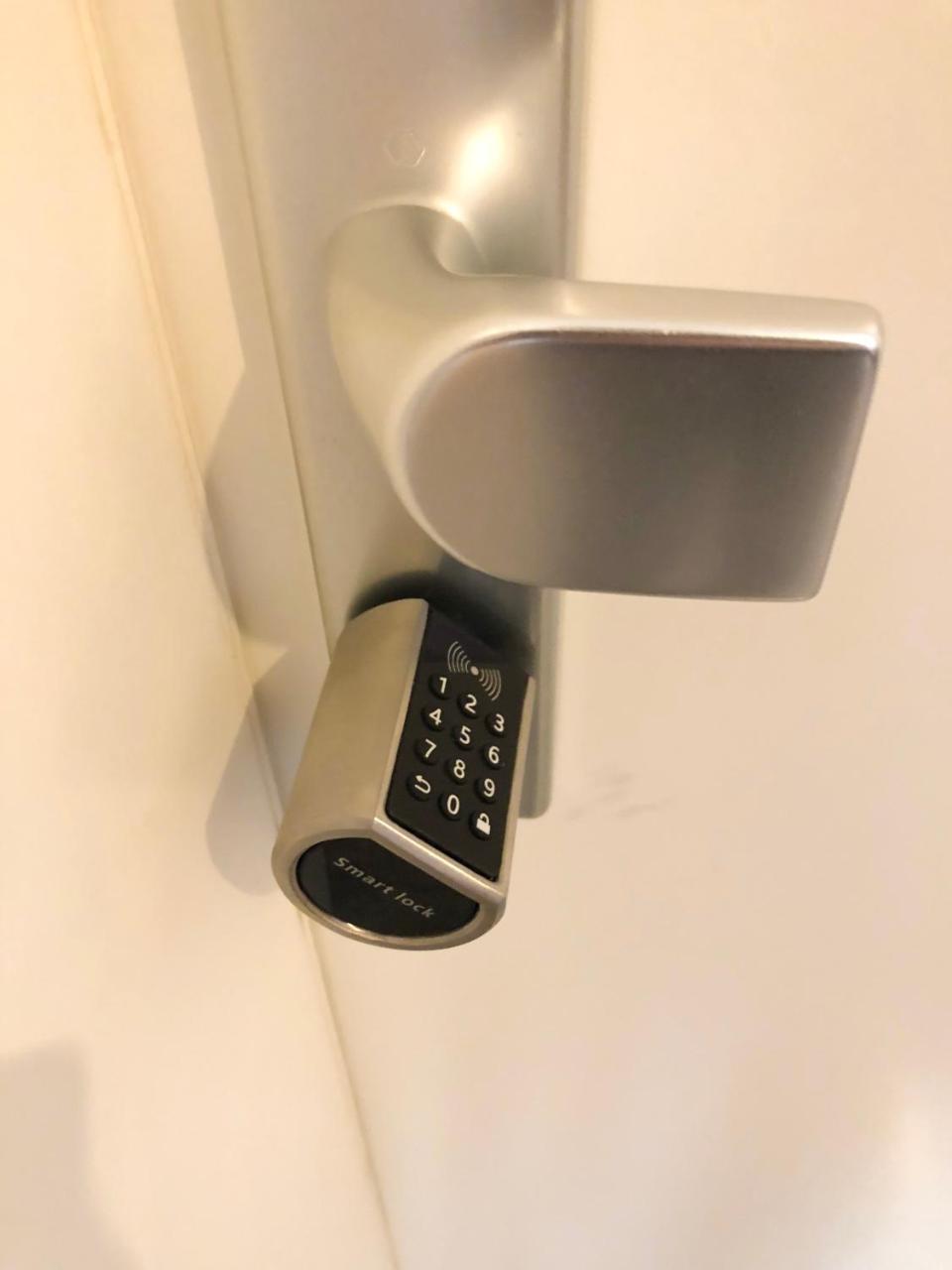 Christiano Apartments Hauptbahnhof | Contactless Check-In Вена Экстерьер фото